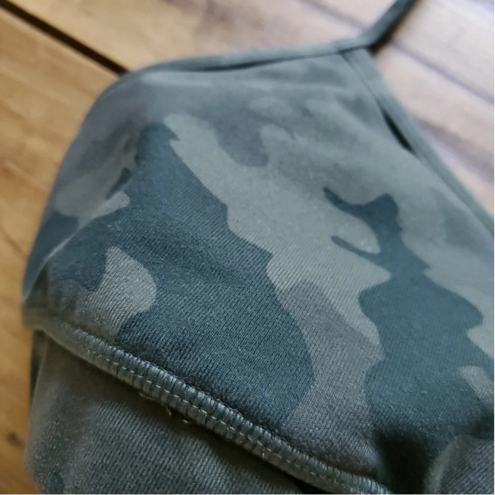 Lululemon Athletica Flow Y Bra Savasana Camo Fatigue Green Size 4